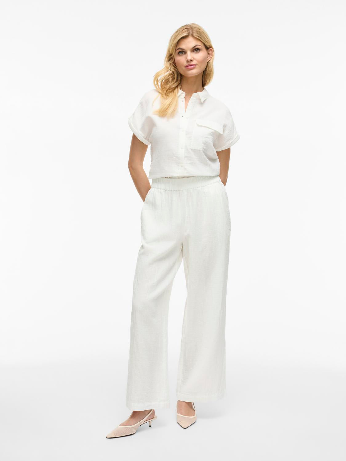 model_shot-front_full